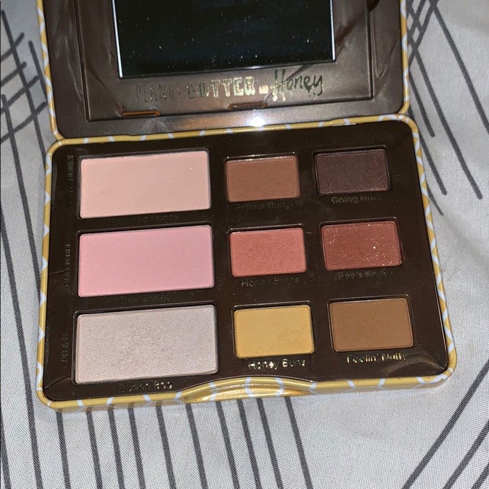 too faced peanut butter and honey palette - Picture 3 of 4